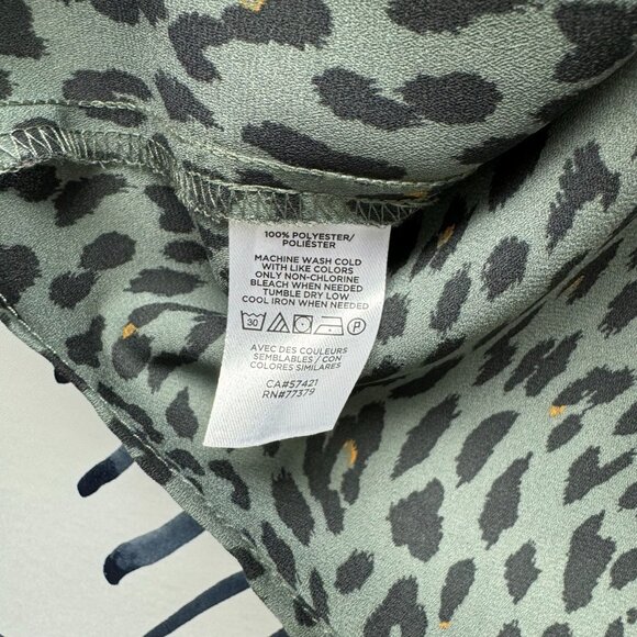 LOFT Gray Leopard Print Top - XS - Picture 5 of 6
